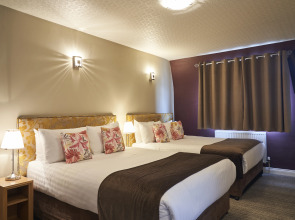 Antoinette Hotel Wimbledon