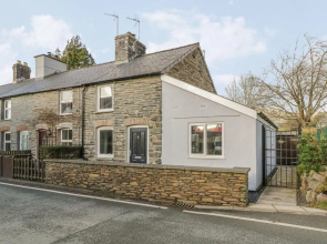 1 Rhys Terrace