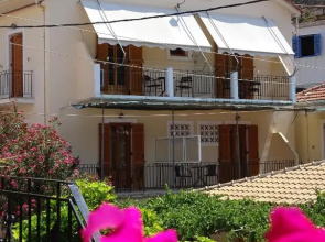 Maroudas Stavros Apartments