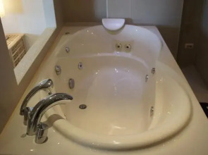 VT 2 Serviced Apartment