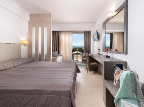 Lagomandra Hotel and Spa