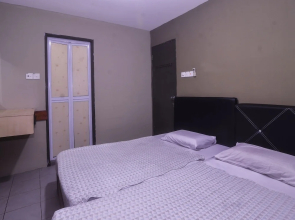 Oyo 89630 Hilltop Room