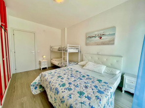 Bright Apartment by the Beach
