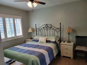1 Bed Beach Bungalow #130 1 Bedroom Condo by RedAwning