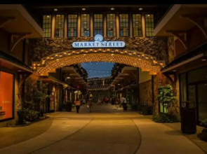 Modern Style 2 Bed Condo Pool in Gatlinburg