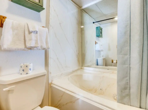 Timberbrook Village Condo: Community Pool, Hot Tub