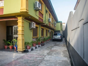 Qosmic Residence