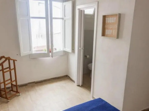 [DOWNTOWN SELINUS] Bright apartment with courtyard