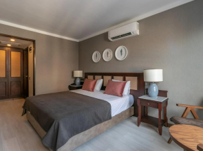 Lara Park Hotel