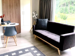 96 Meent Guest House