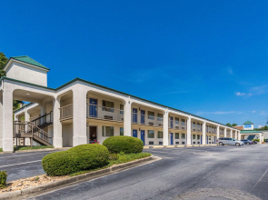 Rodeway Inn & Suites