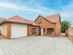 Crimond House - Norfolk Holiday Properties