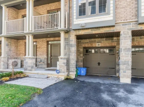 3BR 2 5BA Townhome 1 min to the Beach BBQ Parking