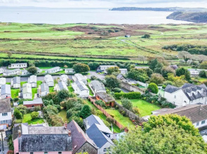 Tide & Tee - 2 Bedroom Apartment - Penally - Tenby