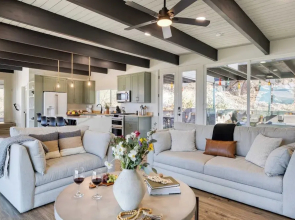 Panoramic Views, Private Pool, Patio Lounge w/ Firepit Royal Palm by Avantstay