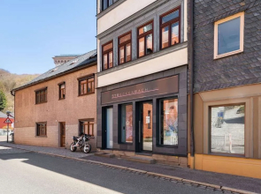 Stylish Apartment With Terrace in Sonneberg