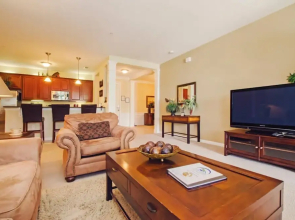 Vista Cay Luxury Lakeview 3 Bedroom Condo 3087