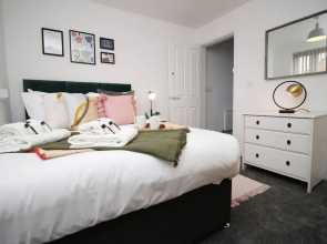 Isla House - Newport City Centre - Sleeps 7