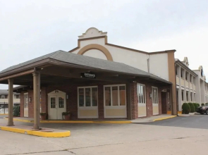 Aderi Hotel Lewisburg