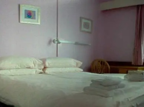 Tekels Park Guest House