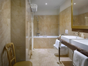 Grandezza Hotel Luxury Palace