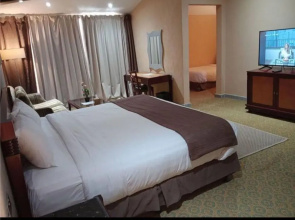 Desert Inn Resort And Camp