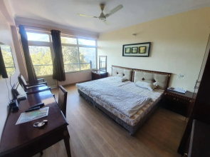 Nainital Willows - Lake View Rooms