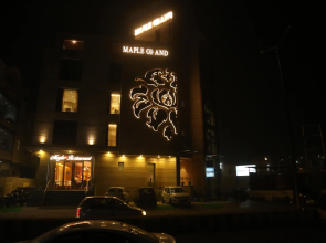 Hotel Maple Grand