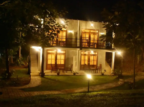 Safari Queens Resort