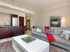 Icon City, CTICC apartments with pool - Digital SoUK