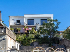 Amazing Apartment in Dramalj With 2 Bedrooms and Wifi