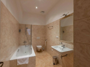 Boutique Residence by Little King