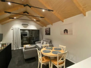 Alex Apartment - 14A