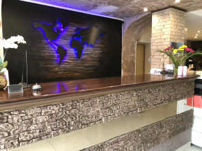 Hotel Moji