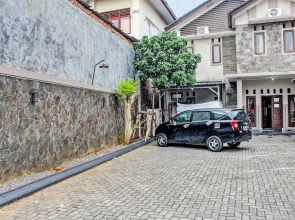 OYO Life 92509 Maulana Guest House Simpur