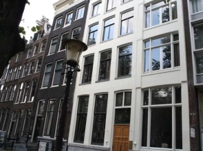 Canal Suites