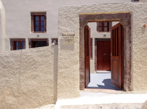 Diva Santorini Luxury Villa