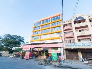RedDoorz Plus near Vigan City Commercial Center