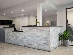 Days Inn by Wyndham Fresno South