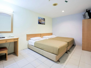 Tang City Hotel, Petaling Street, Merdeka PNB 118 Tower