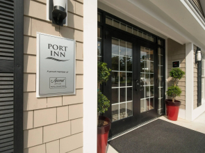 Port Inn & Suites Kennebunk, an Ascend Collection Hotel