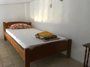 Ideal 3-floor Maisonette next to the sea