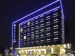 Tsun Huang Hotel