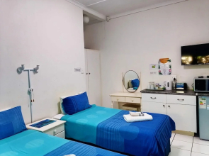 Boathouse Bed and Biscuit - Cabin