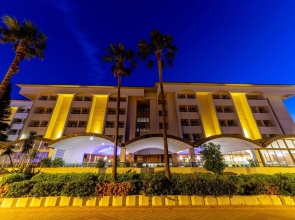 Faros Premium Beach Hotel