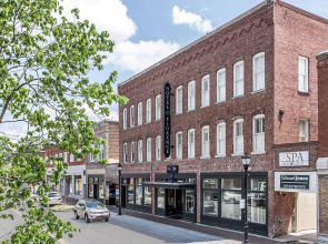 Hotel Florence, Tapestry Collection by Hilton