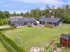 "Ronia" - 900m from the sea in Lolland, Falster and Mon