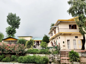 Pops Hotel and Restaurant