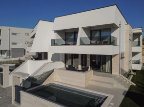 Luxury Villas Travera
