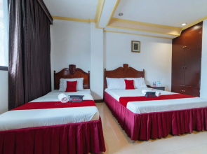 Cler Grand Hotel by Reddoorz